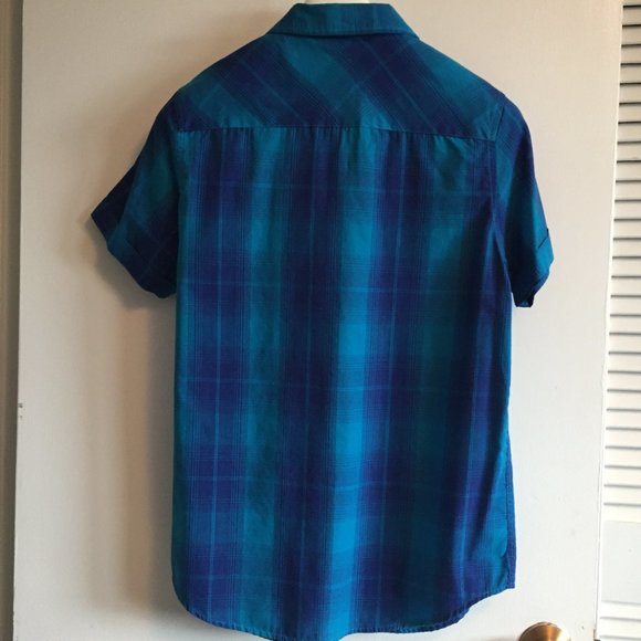 ❤️4/$20 Short sleeved top - Picture 2 of 7